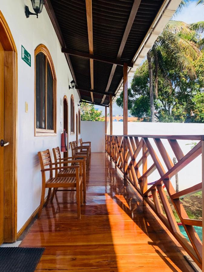 Hostal White House Galapagos Puerto Ayora  Kültér fotó