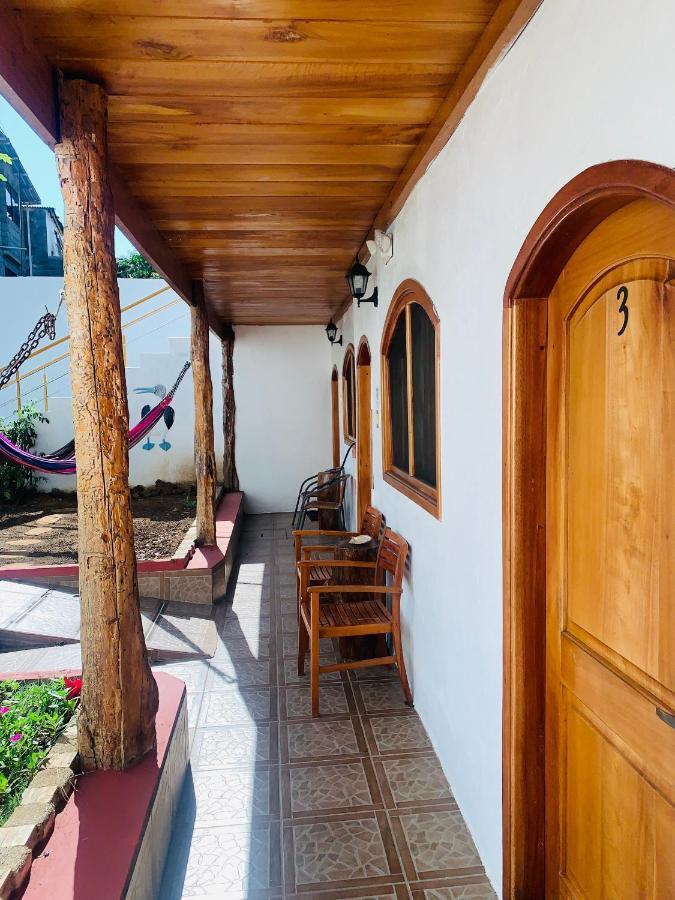 Hostal White House Galapagos Puerto Ayora  Kültér fotó