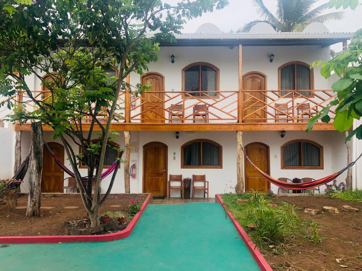 Hostal White House Galapagos Puerto Ayora  Kültér fotó