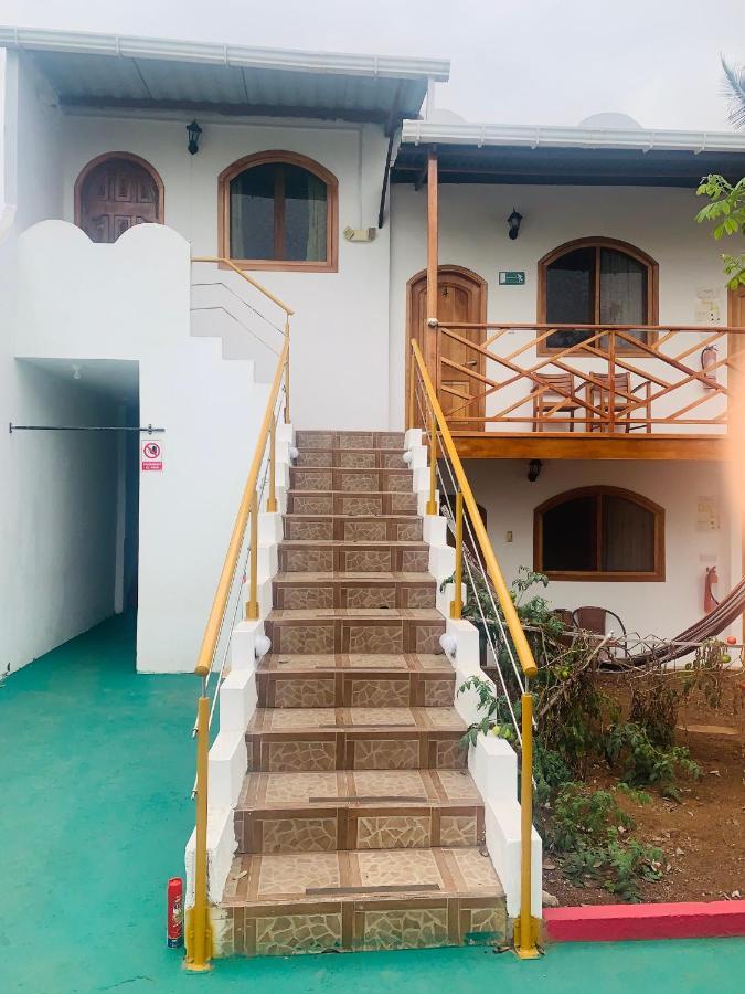 Hostal White House Galapagos Puerto Ayora  Kültér fotó
