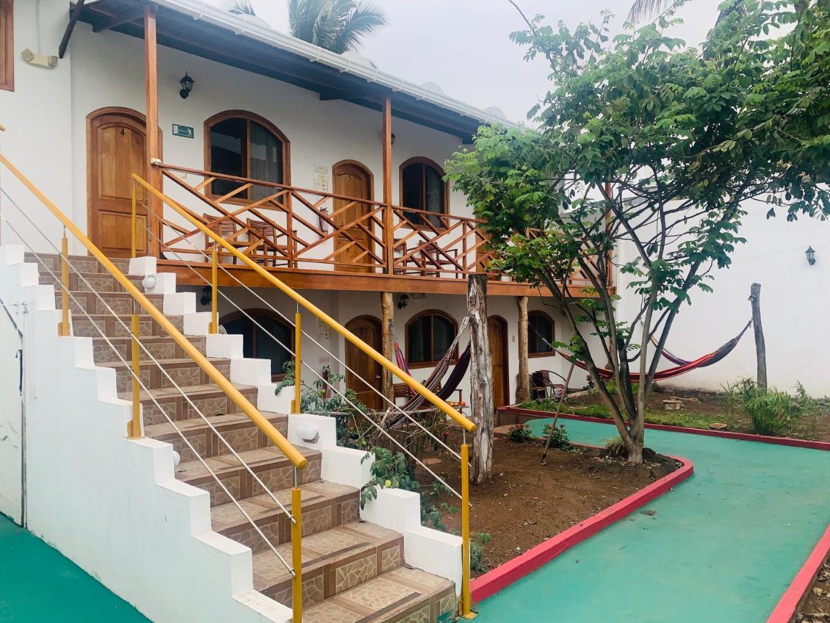 Hostal White House Galapagos Puerto Ayora  Kültér fotó