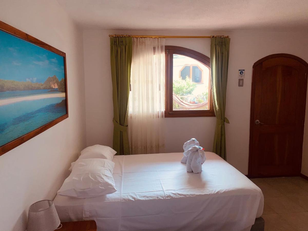 Hostal White House Galapagos Puerto Ayora  Kültér fotó