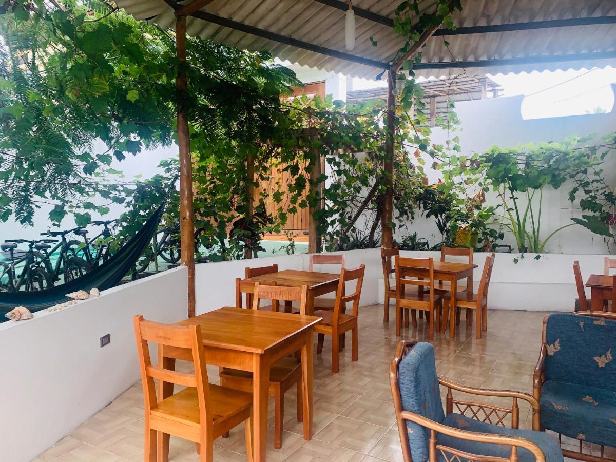 Hostal White House Galapagos Puerto Ayora  Kültér fotó
