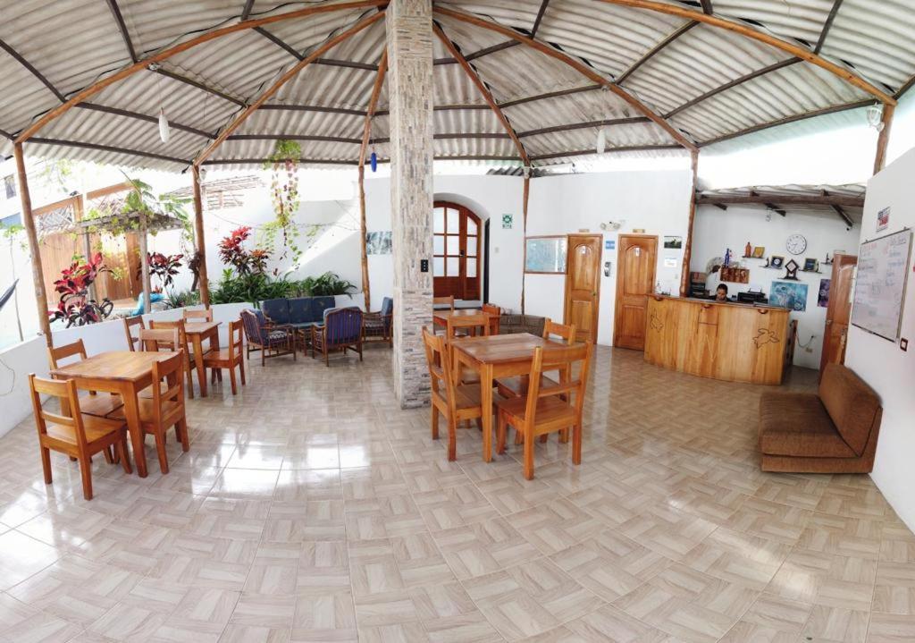 Hostal White House Galapagos Puerto Ayora  Kültér fotó