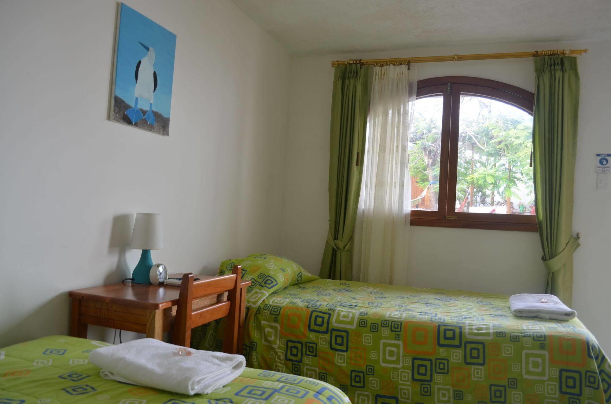 Hostal White House Galapagos Puerto Ayora  Kültér fotó