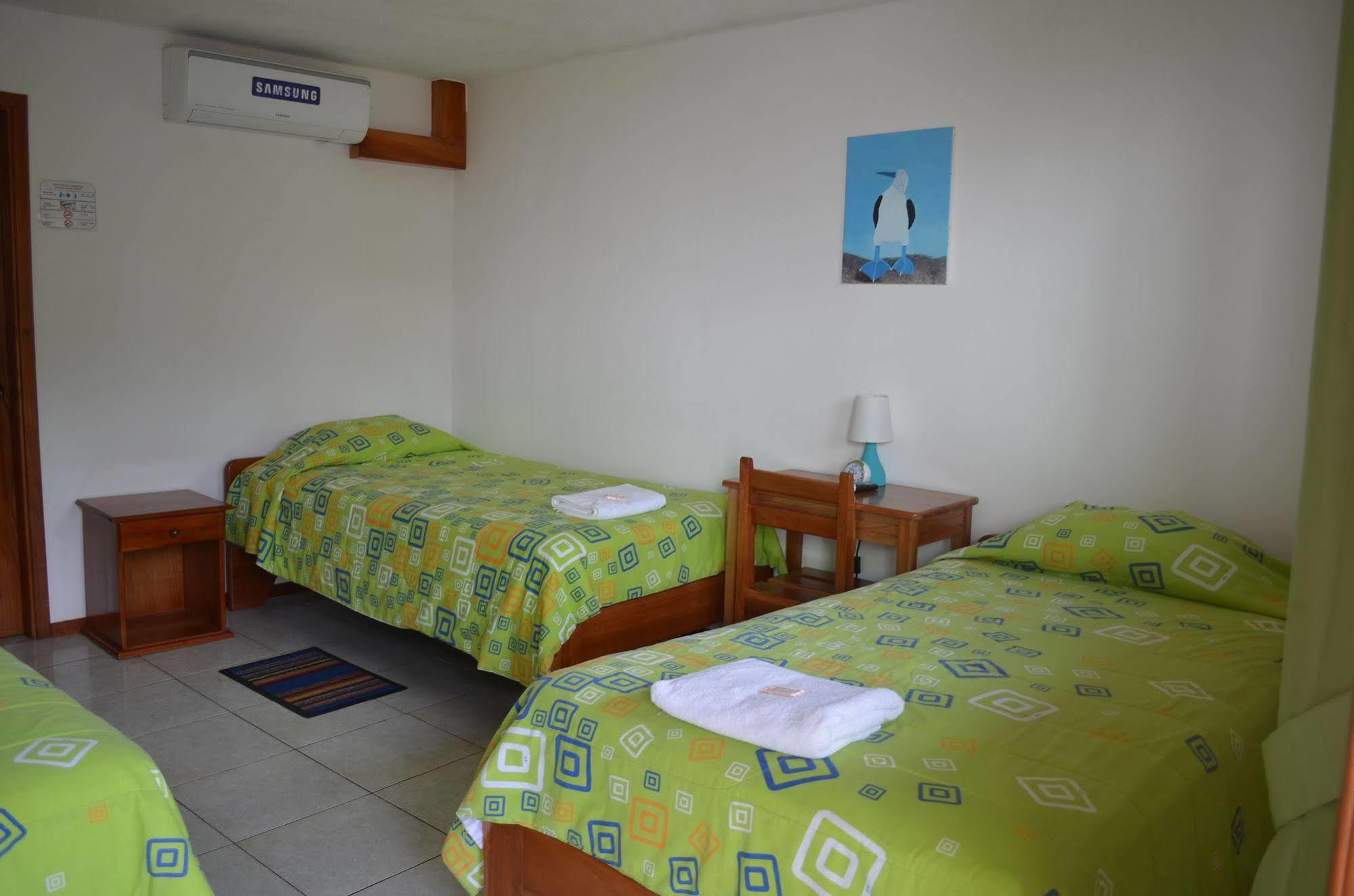 Hostal White House Galapagos Puerto Ayora  Kültér fotó