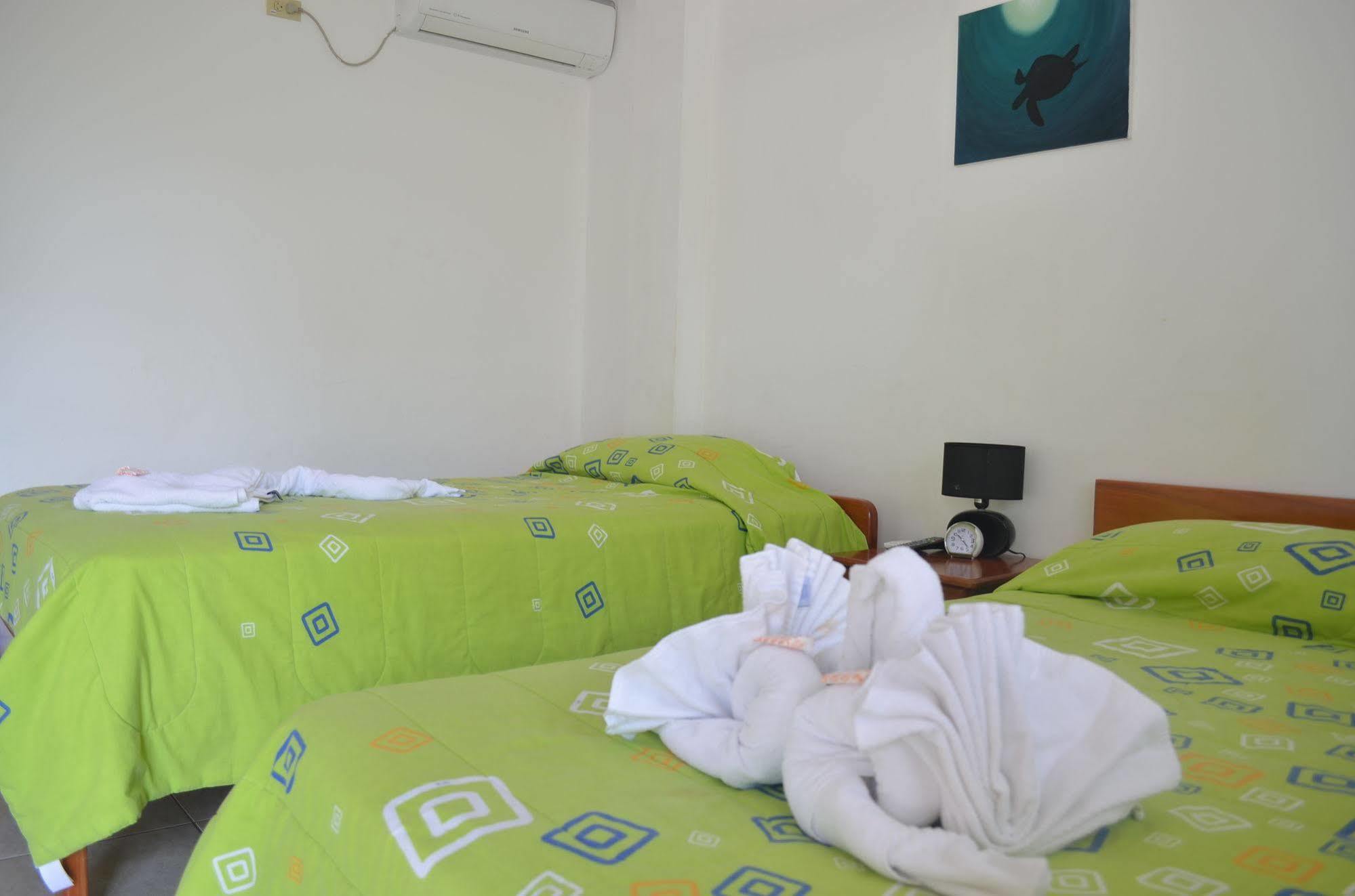 Hostal White House Galapagos Puerto Ayora  Kültér fotó