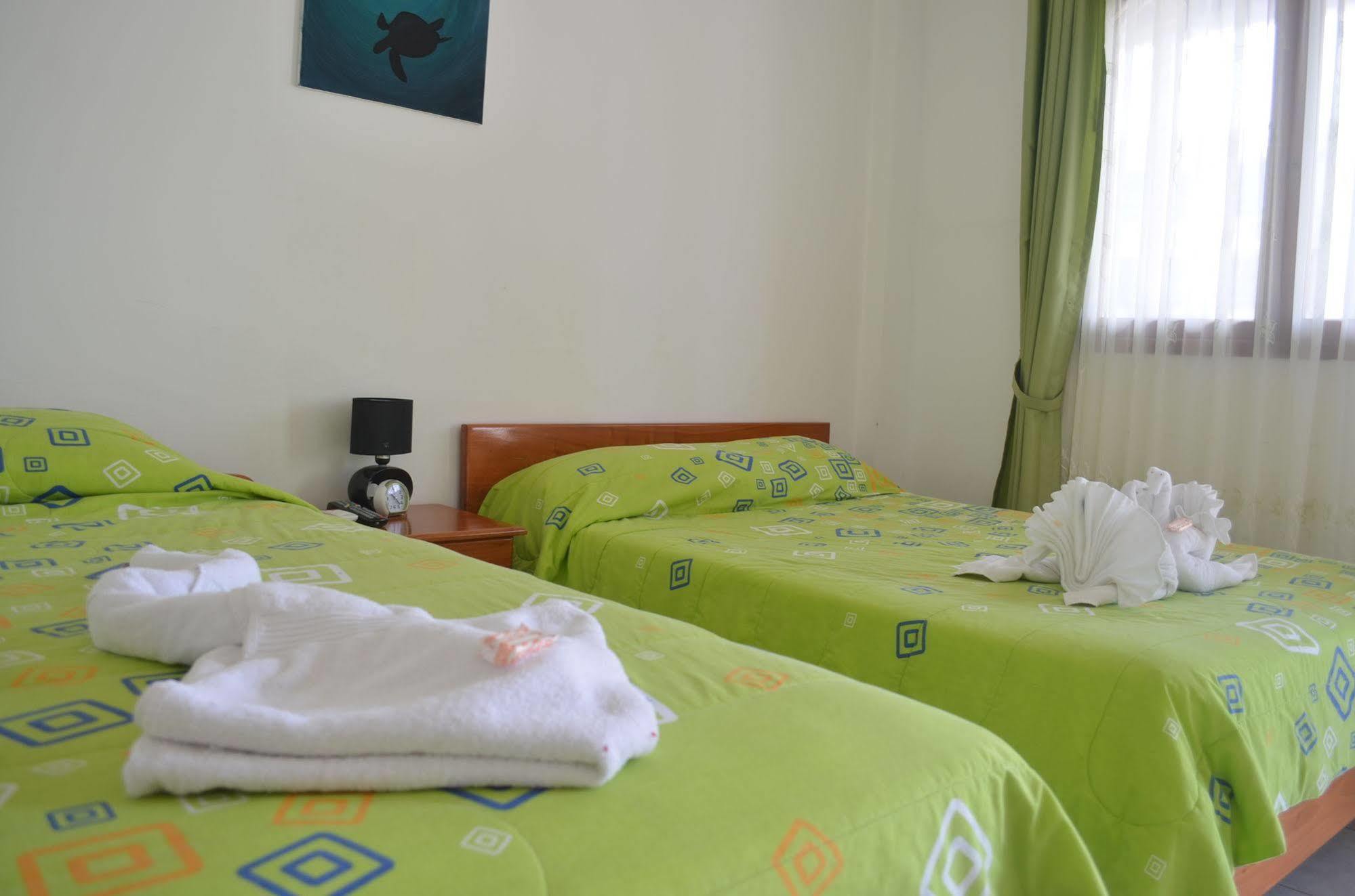 Hostal White House Galapagos Puerto Ayora  Kültér fotó