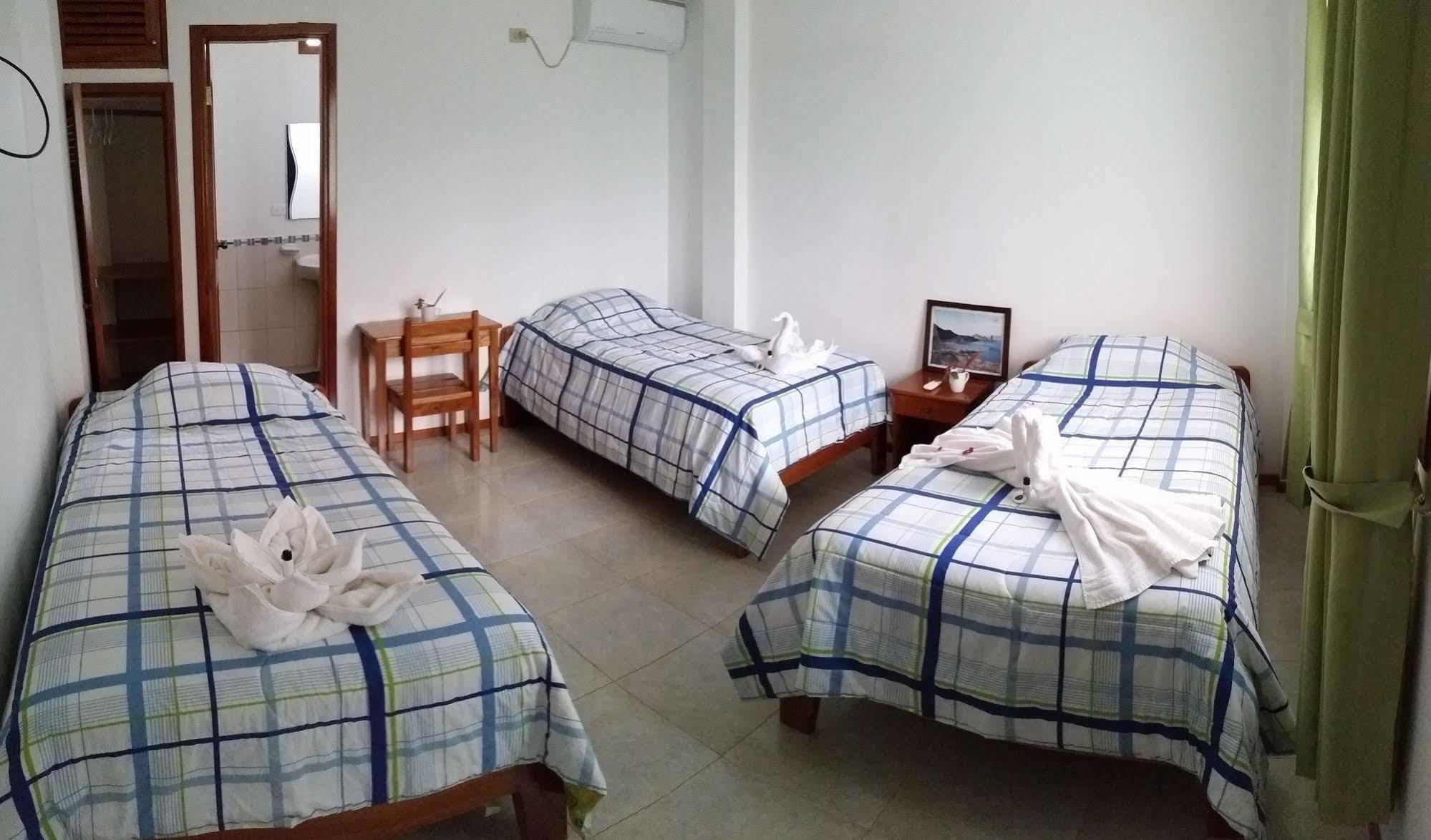 Hostal White House Galapagos Puerto Ayora  Kültér fotó