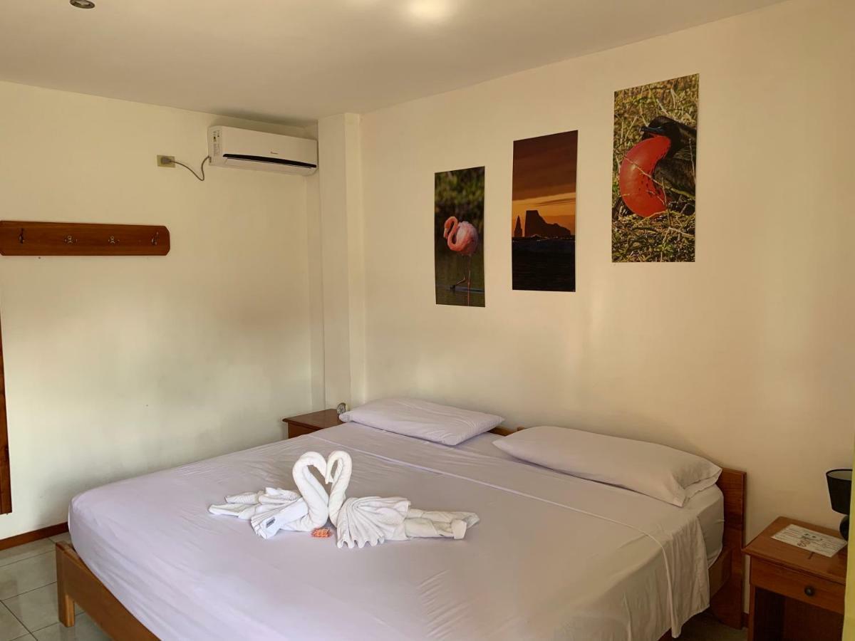 Hostal White House Galapagos Puerto Ayora  Kültér fotó