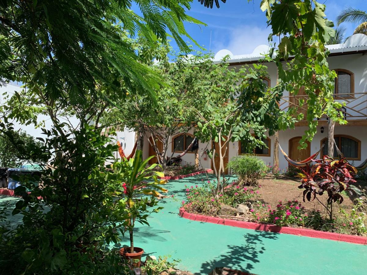 Hostal White House Galapagos Puerto Ayora  Kültér fotó